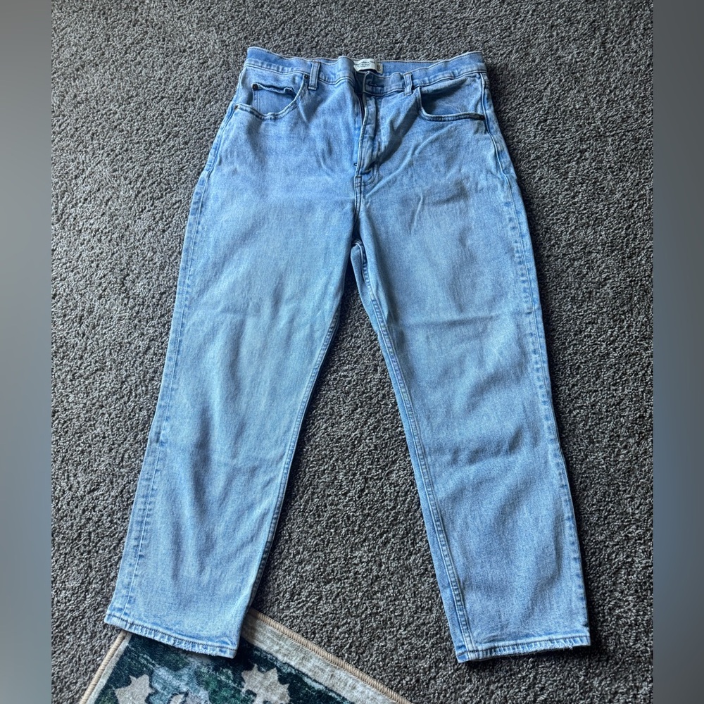 Abercrombie & Fitch Ultra High Rise Ankle Straight